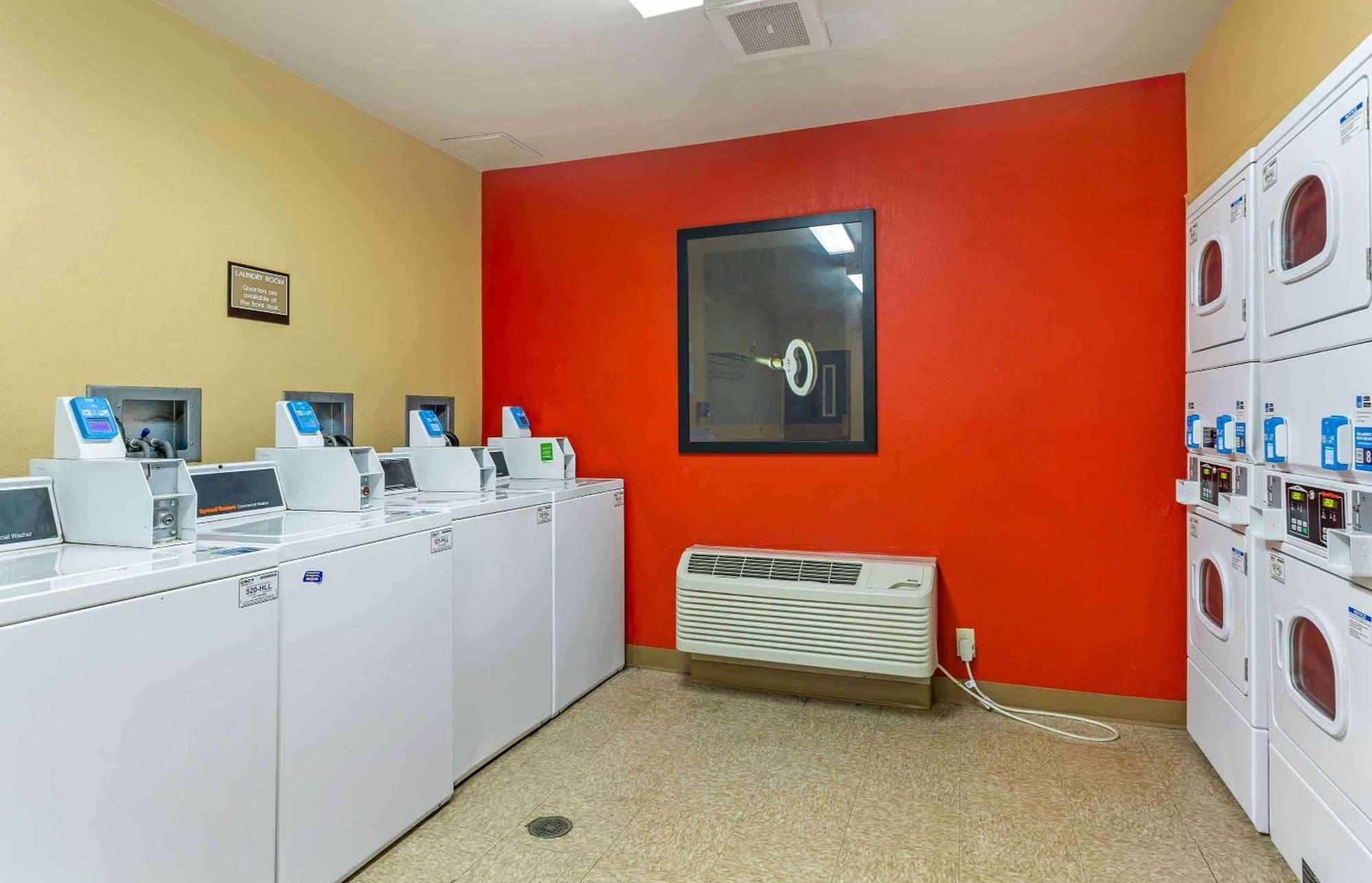 Extended Stay America Select Suites - Hartford - Manchester Buitenkant foto
